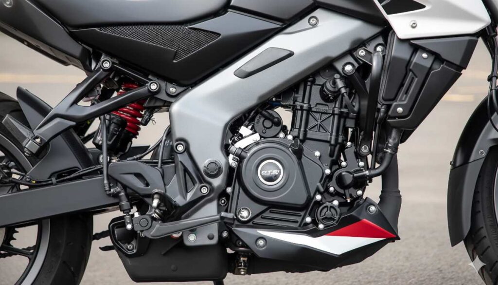 Bajaj Pulsar NS200 images